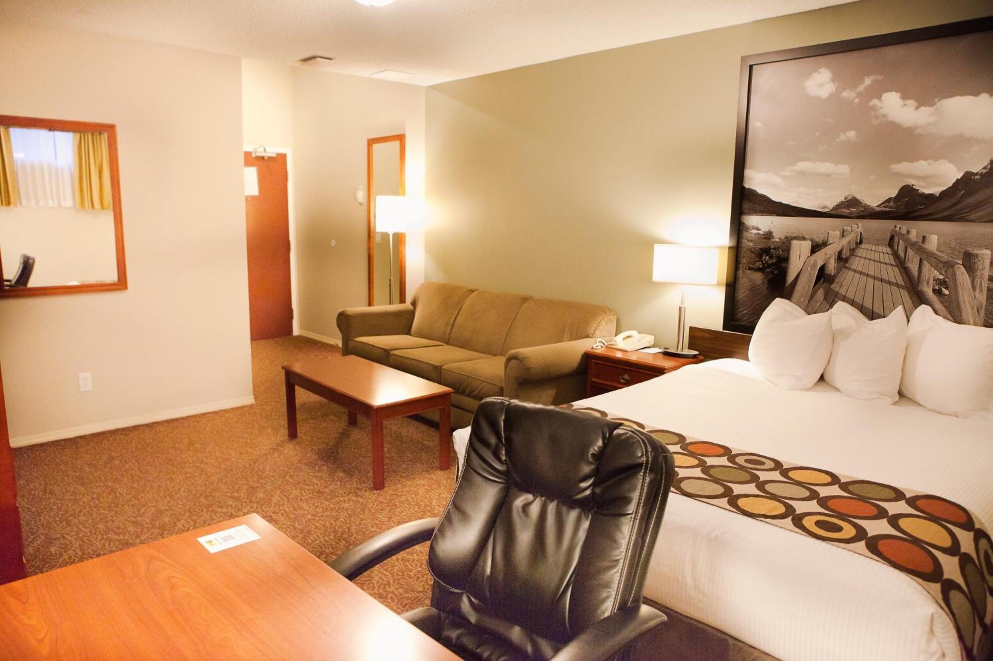 ซูเปอร์ 8 บาย วินด์แฮม ค็อกเรน Hotel Cochrane ภายนอก รูปภาพ